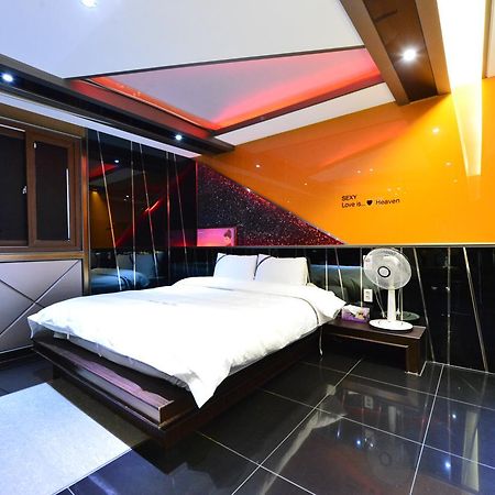 Daegu Piano Motel Bagian luar foto