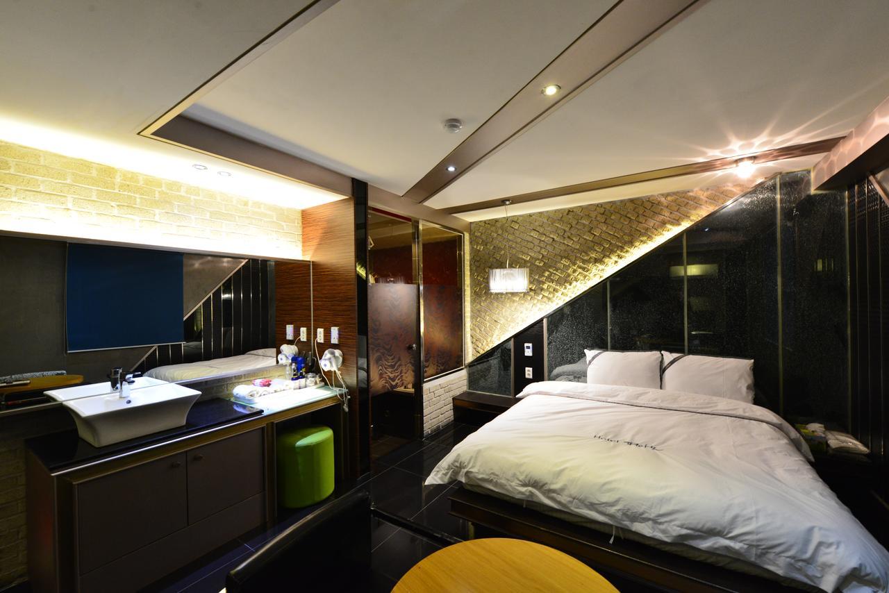 Daegu Piano Motel Bagian luar foto